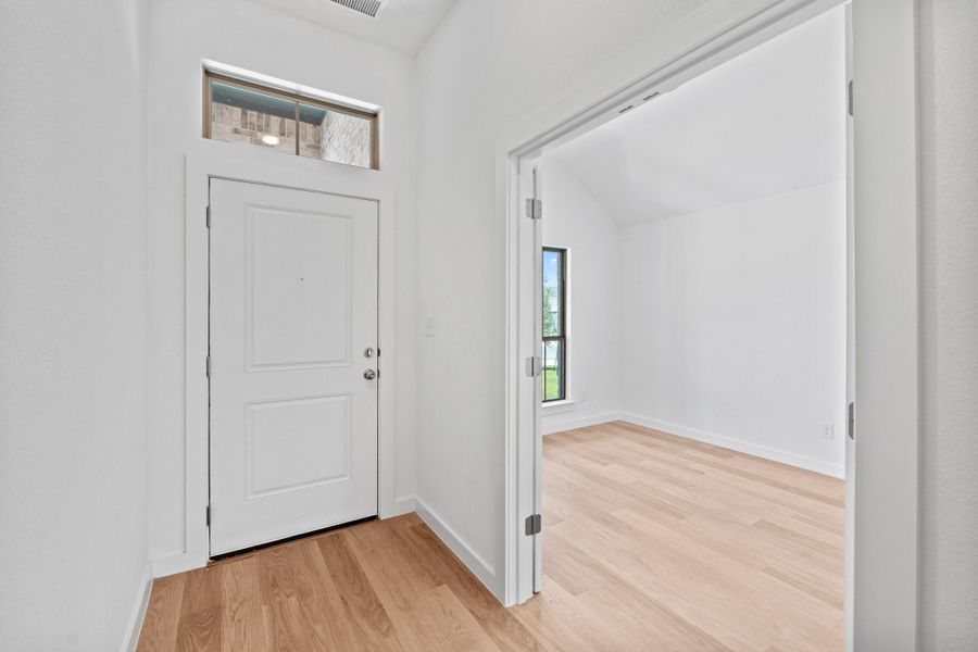 Spacious, unfurnished interior of a new home in Prairie Winds, Hutto (Image 20). Spacious, unfurnished interior of a new home in Prairie Winds, Hutto (Image 20).