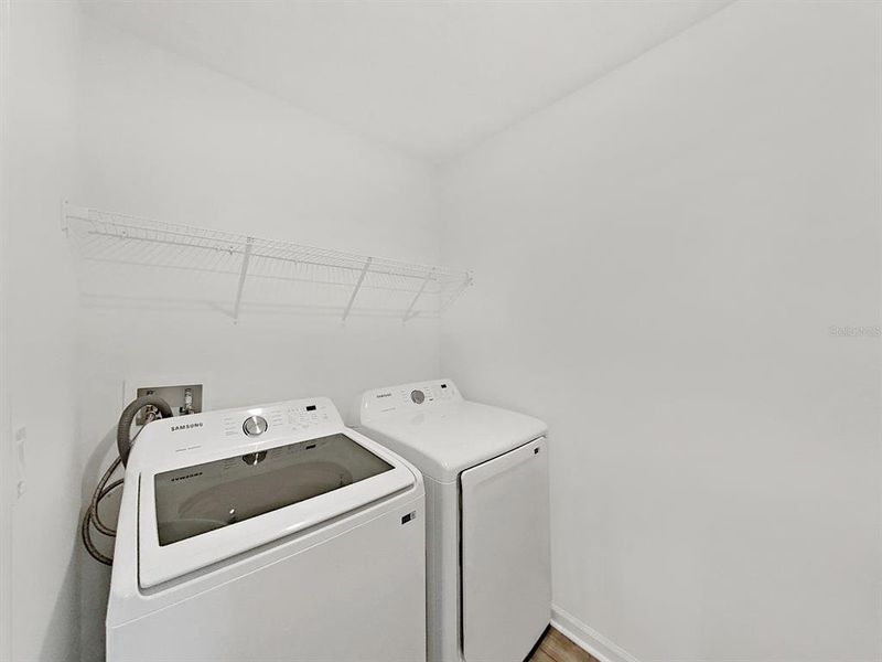 Close-up of interior finishes inside a home in Clinton Corner, Dade City (Image 20).