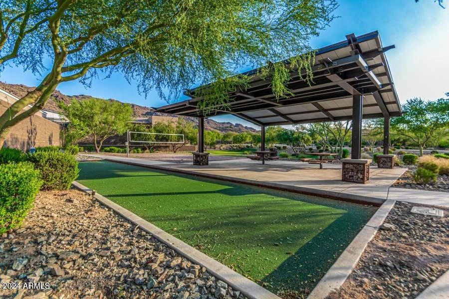 Avance Park 5 with Volleyball