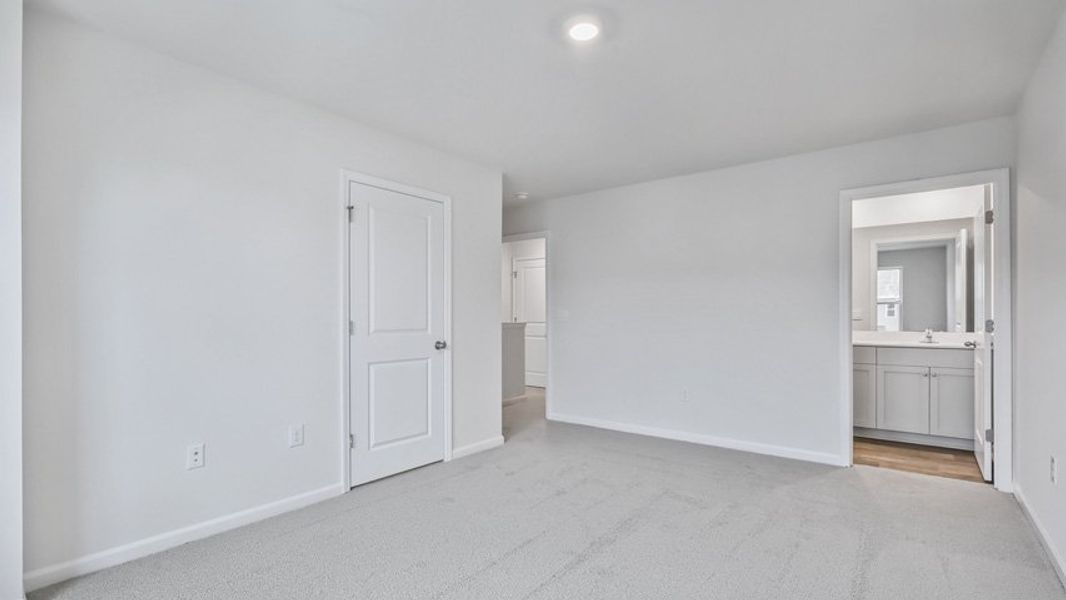 Spacious, unfurnished interior of a new home in The Townes at Wilson's Ridge, Smithfield (Image 19). Spacious, unfurnished interior of a new home in The Townes at Wilson's Ridge, Smithfield (Image 19).