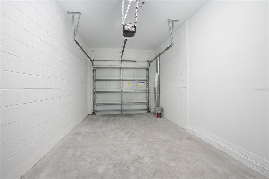 Spacious, unfurnished interior of a new home in , Edgewater (Image 29).