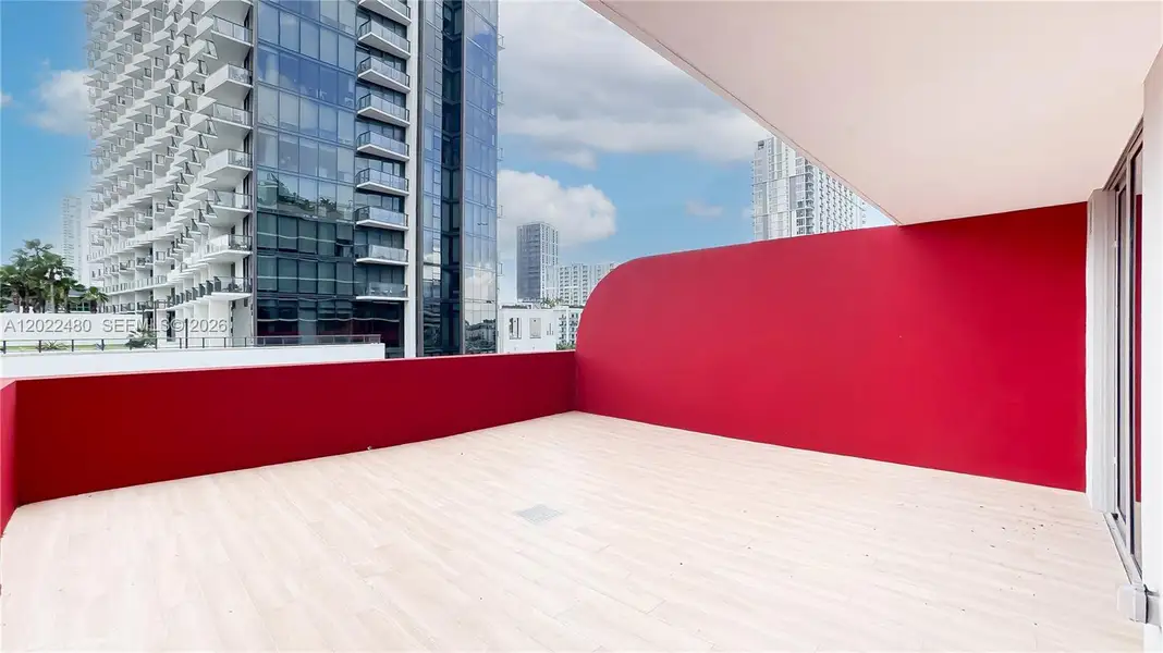 Condo located in Miami, FL showcasing its design and architecture (Image 21).