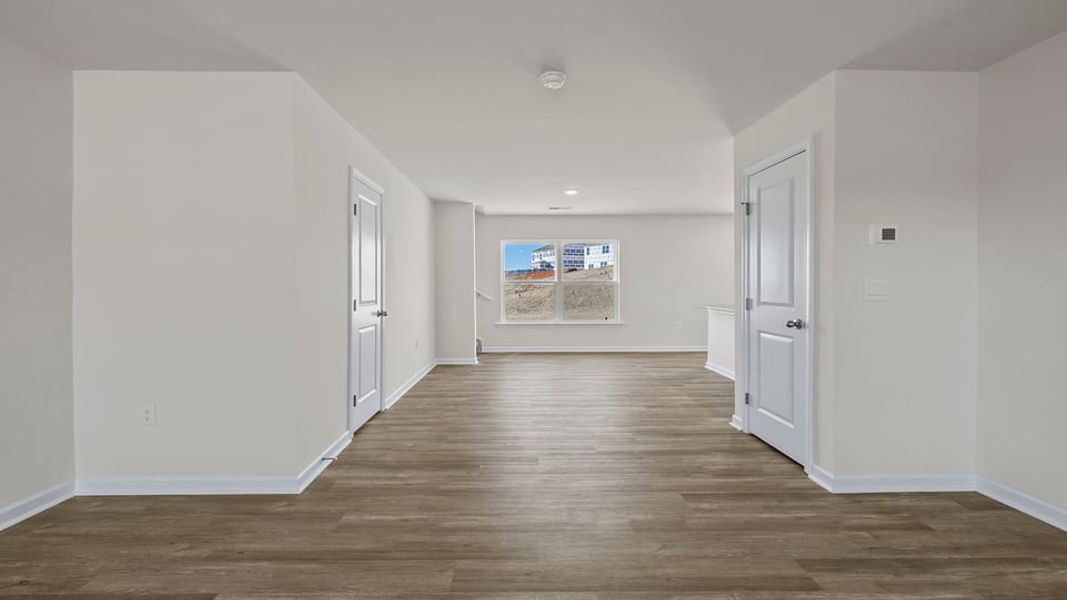 Spacious, unfurnished interior of a new home in Baxter Village, Boiling Springs (Image 20).