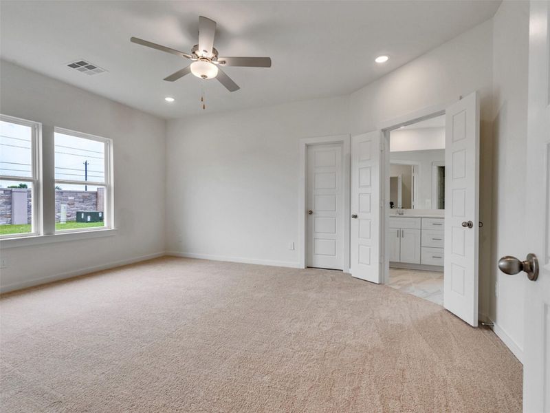 Spacious, unfurnished interior of a new home in , Angleton (Image 19). Spacious, unfurnished interior of a new home in , Angleton (Image 19).
