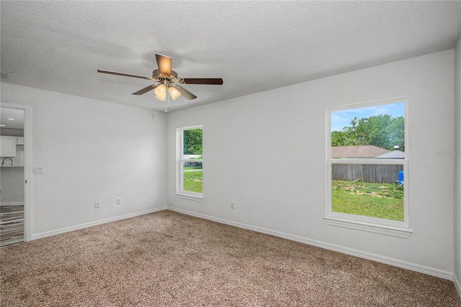 Spacious, unfurnished interior of a new home in , Ocala (Image 23).
