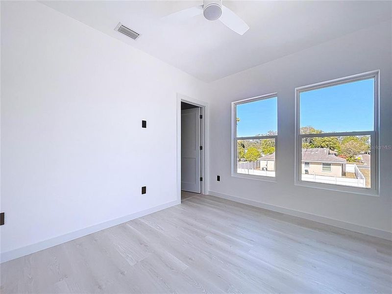 Spacious, unfurnished interior of a new home in , St. Petersburg (Image 71).