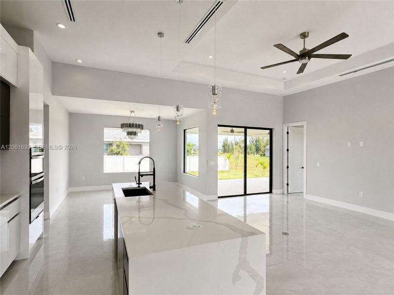 Image 21 of a home in .
