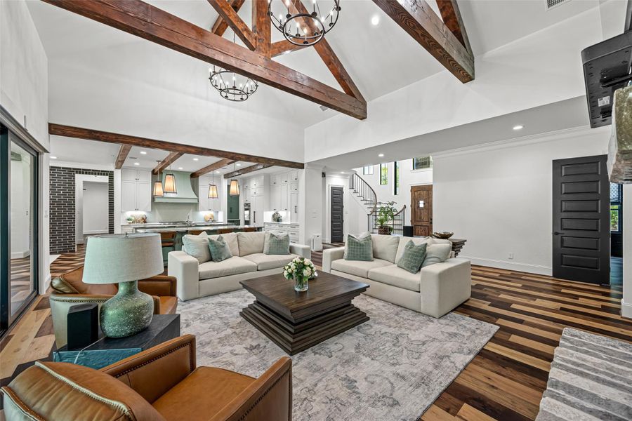 Beautiful open-concept layout Beautiful open-concept layout