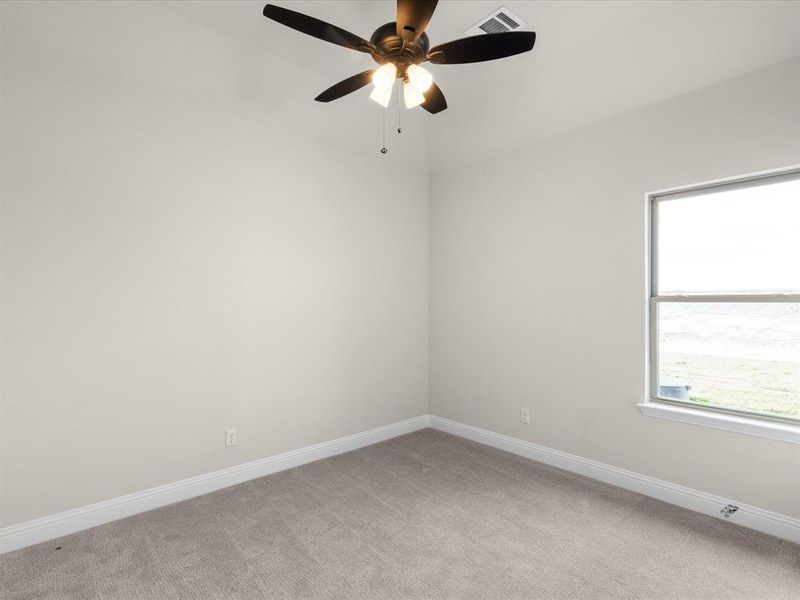 Spacious, unfurnished interior of a new home in , Waxahachie (Image 21).