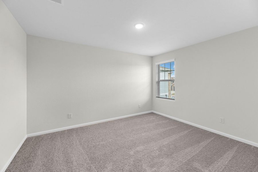 Spacious, unfurnished interior of a new home in Stonebrooke, Conroe (Image 14).