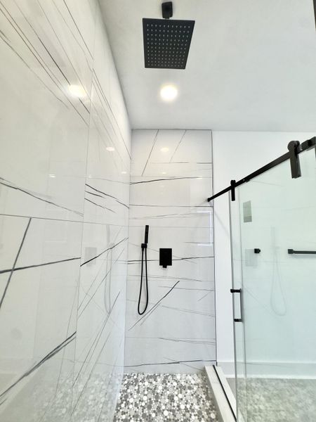 Image 36 of a home in .