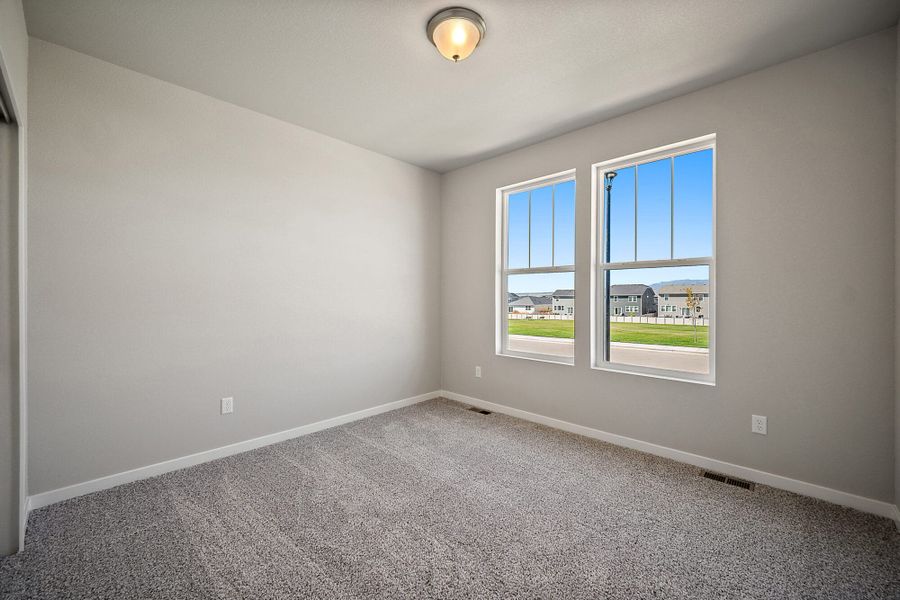 Spacious, unfurnished interior of a new home in Aspen Ranch, Fountain (Image 13).