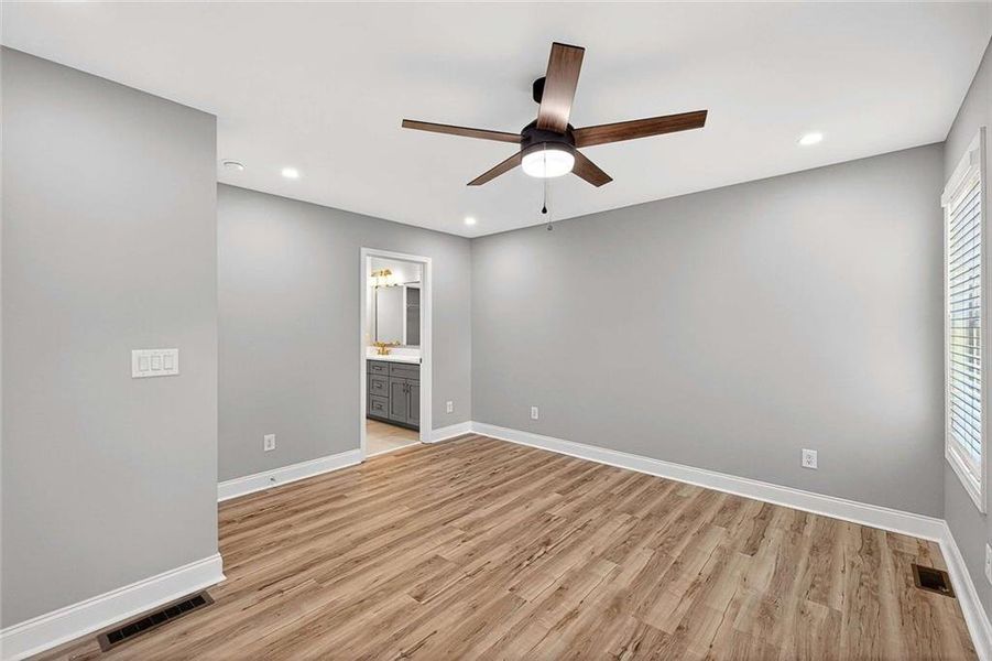 Spacious, unfurnished interior of a new home in , Atlanta (Image 23).
