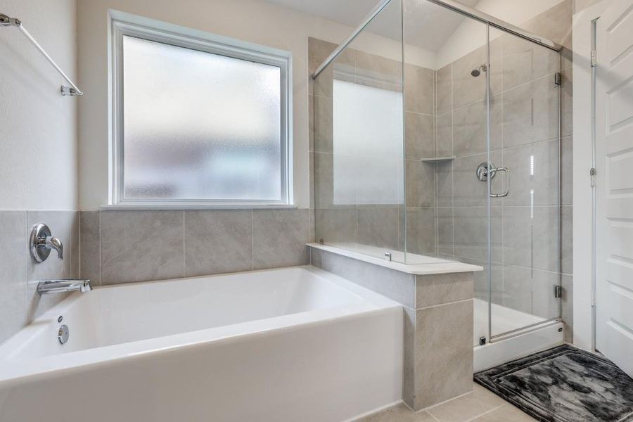 Furnished interior view inside a new home in Sierra Vista, Iowa Colony (Image 10). Furnished interior view inside a new home in Sierra Vista, Iowa Colony (Image 10).