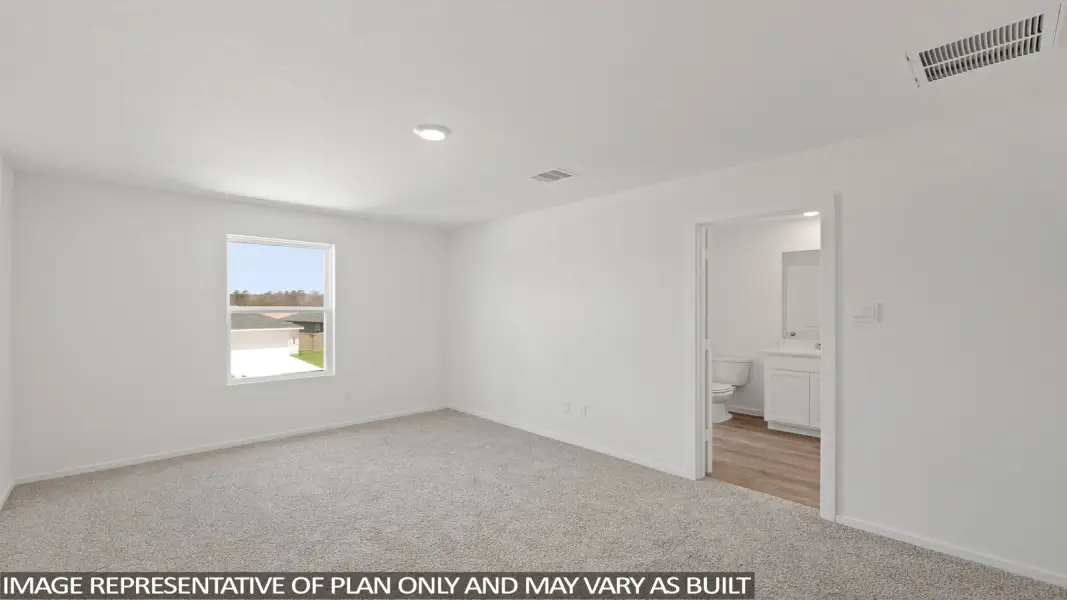 Spacious, unfurnished interior of a new home in Lexington Heights, Willis (Image 23).