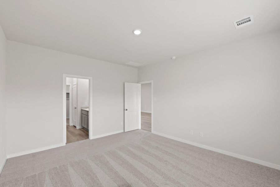 Spacious, unfurnished interior of a new home in Sherwood Glen, Conroe (Image 19). Spacious, unfurnished interior of a new home in Sherwood Glen, Conroe (Image 19).