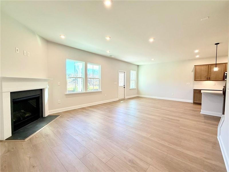 Spacious, unfurnished interior of a new home in Berkeley Mill, Cumming (Image 12).