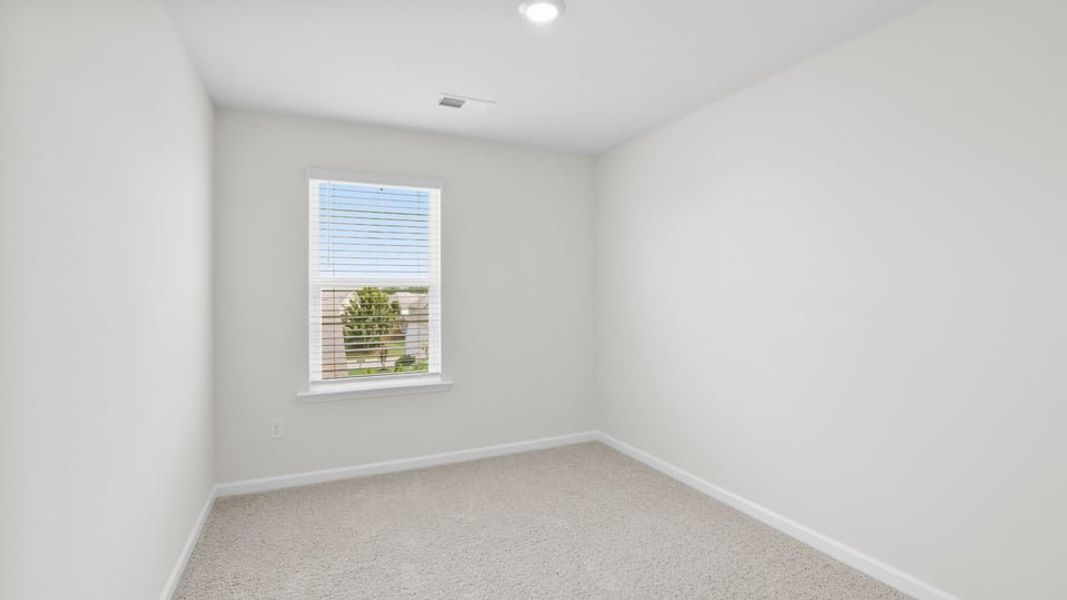 Spacious, unfurnished interior of a new home in Covington Village, Greer (Image 29).
