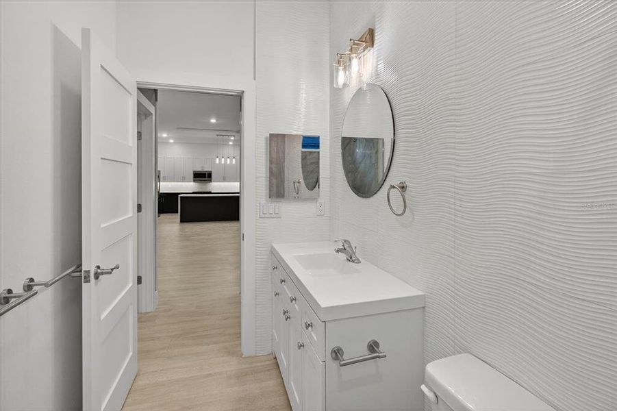 Furnished interior view inside a new home in , Tarpon Springs (Image 38).