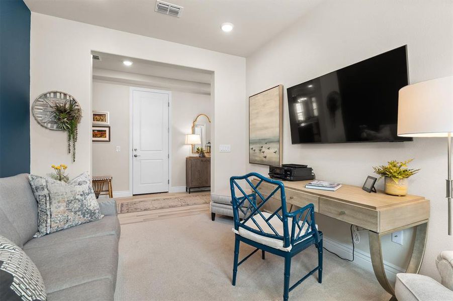 Furnished interior view inside a new home in Robson Ranch Texas, Denton (Image 5).