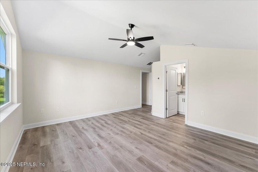 Spacious, unfurnished interior of a new home in , Fleming Island (Image 22).