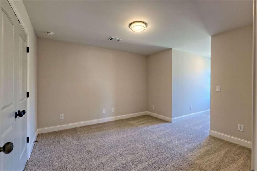 Spacious, unfurnished interior of a new home in , Clarkesville (Image 79).