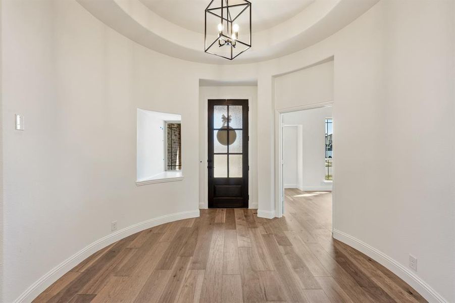 Spacious, unfurnished interior of a new home in Abe's Landing, Granbury (Image 23).