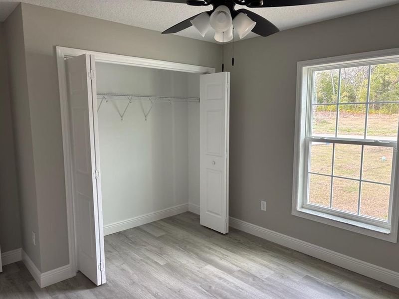 Spacious, unfurnished interior of a new home in , Citrus Springs (Image 23).