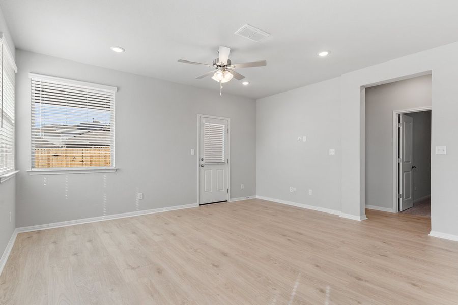 023_lb105541_102 023_lb105541_102