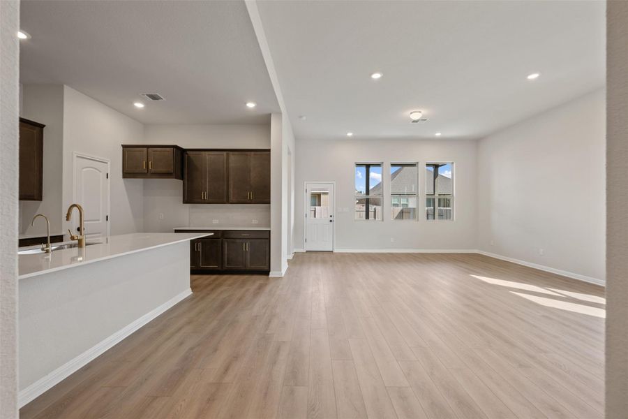Representative images and renderings are for illustrative purposes. Actual structural options and design finishes of home may vary. Representative images and renderings are for illustrative purposes. Actual structural options and design finishes of home may vary.