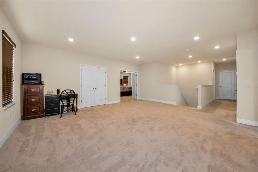 Spacious, unfurnished interior of a new home in Mangrove Manor, Apollo Beach (Image 21). Spacious, unfurnished interior of a new home in Mangrove Manor, Apollo Beach (Image 21).