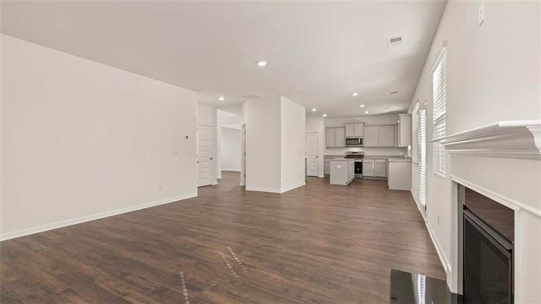 Spacious, unfurnished interior of a new home in Preserve at Dove Creek, Statham (Image 25).