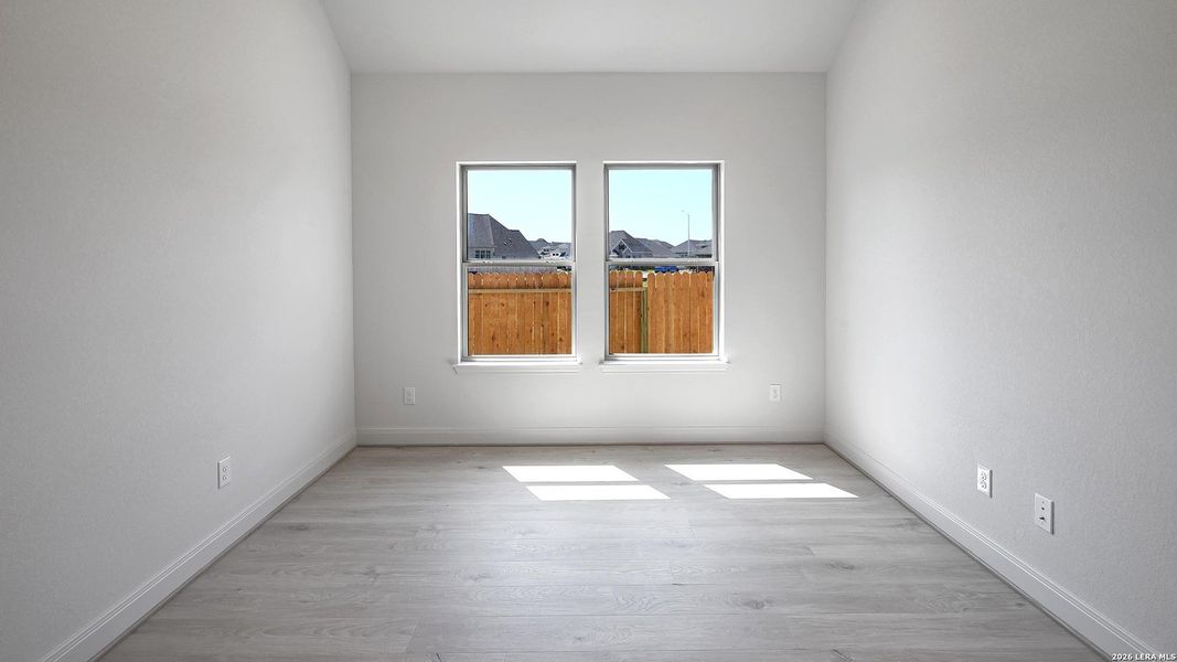 Spacious, unfurnished interior of a new home in Meadows of Mill Creek, Seguin (Image 18).