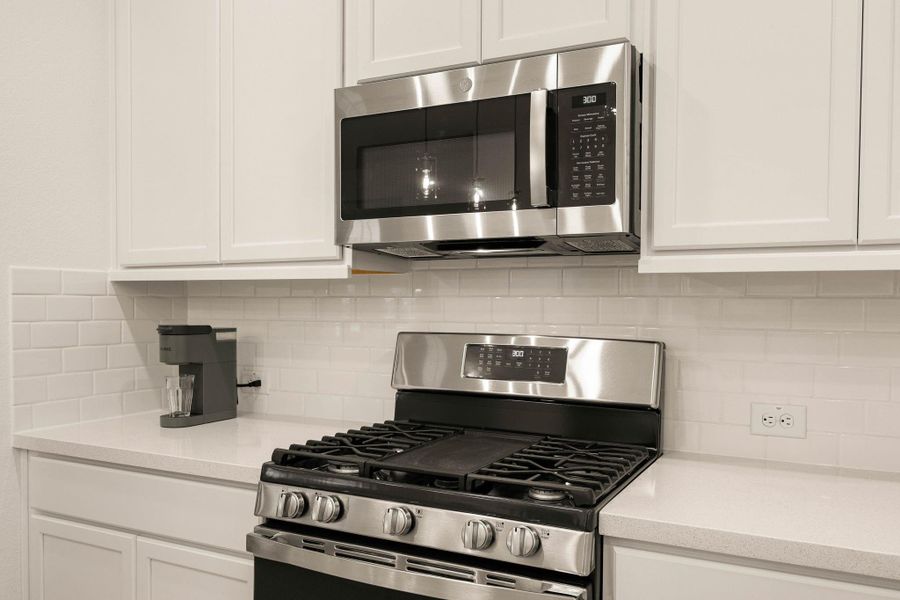Close-up of interior finishes inside a home in Bonterra at Cross Creek Ranch 45s - Age 55+, Fulshear (Image 22).