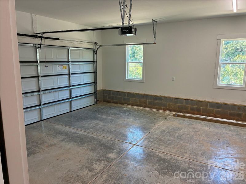 Spacious, unfurnished interior of a new home in , Rock Hill (Image 28).