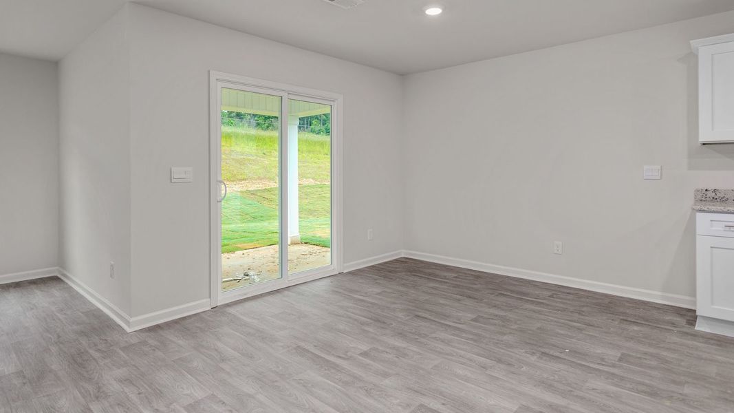 Spacious, unfurnished interior of a new home in Owens Ridge, Lexington (Image 15).