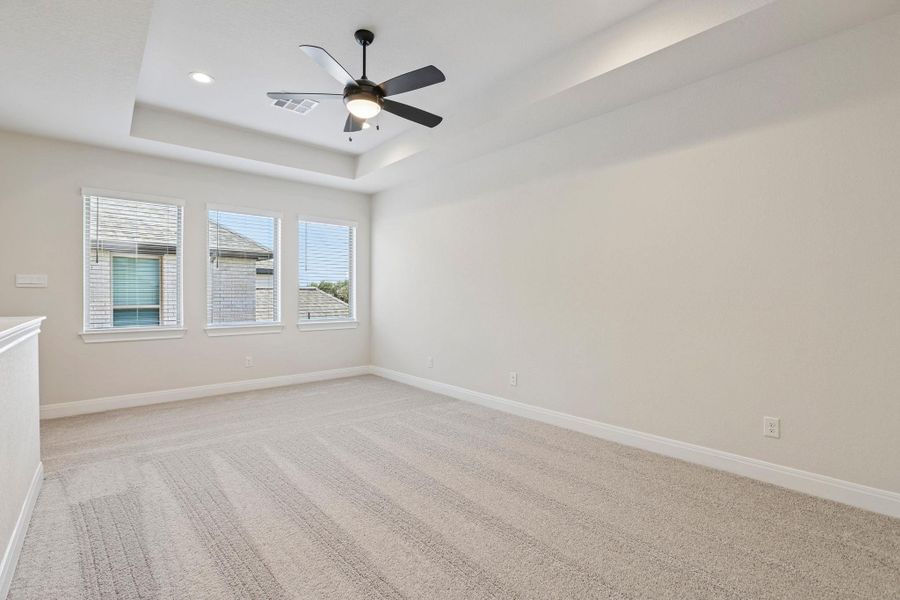Spacious, unfurnished interior of a new home in 6 Creeks, Kyle (Image 26).