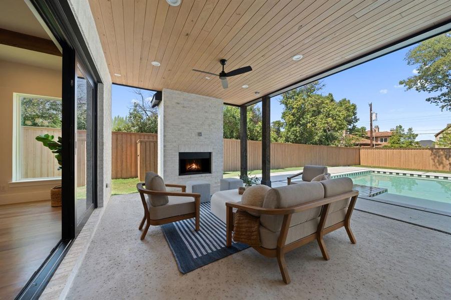 Exterior details and patio area of a home in , Dallas (Image 22).