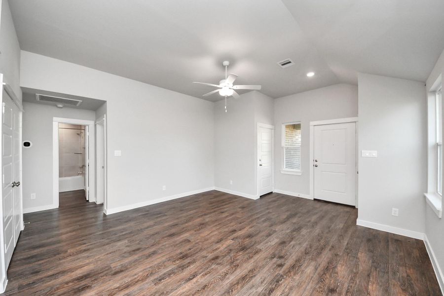 Spacious, unfurnished interior of a new home in , Cleveland (Image 17).