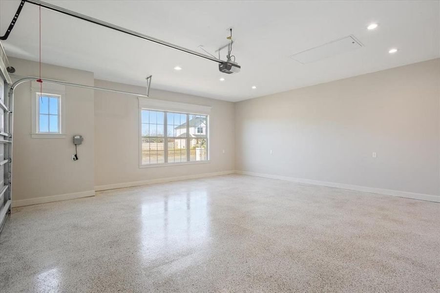 Spacious, unfurnished interior of a new home in , Robinson (Image 26).