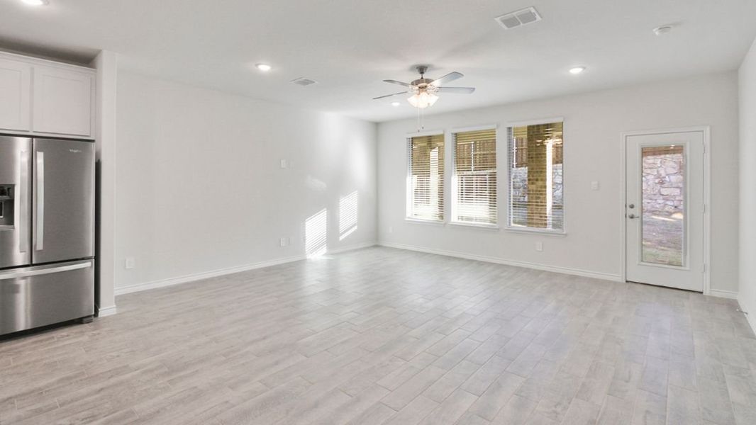 Spacious, unfurnished interior of a new home in The Preserve at Forum, Grand Prairie (Image 10). Spacious, unfurnished interior of a new home in The Preserve at Forum, Grand Prairie (Image 10).