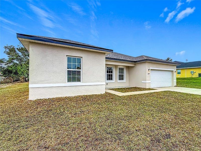 Exterior details and patio area of a home in , Ocala (Image 24). Exterior details and patio area of a home in , Ocala (Image 24).