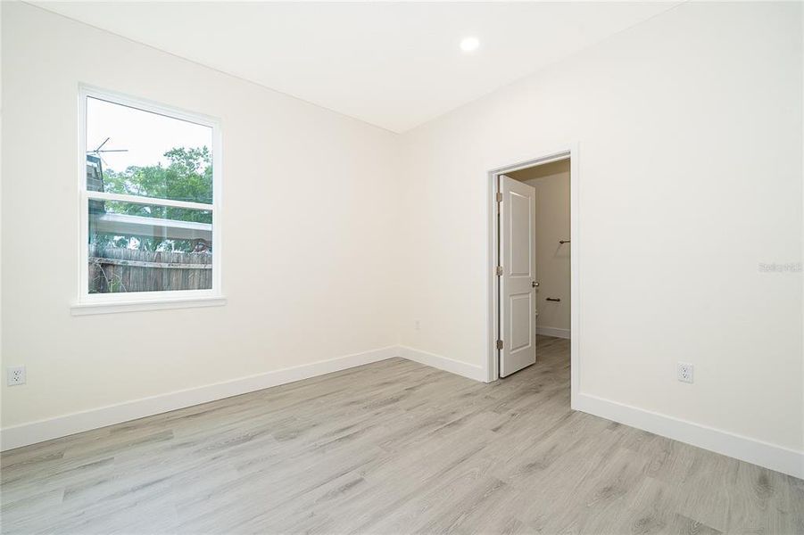 Spacious, unfurnished interior of a new home in , Sanford (Image 18).