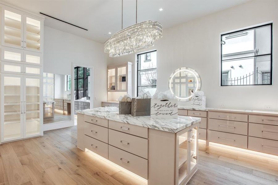 Furnished interior view inside a new home in , Dallas (Image 21). Furnished interior view inside a new home in , Dallas (Image 21).