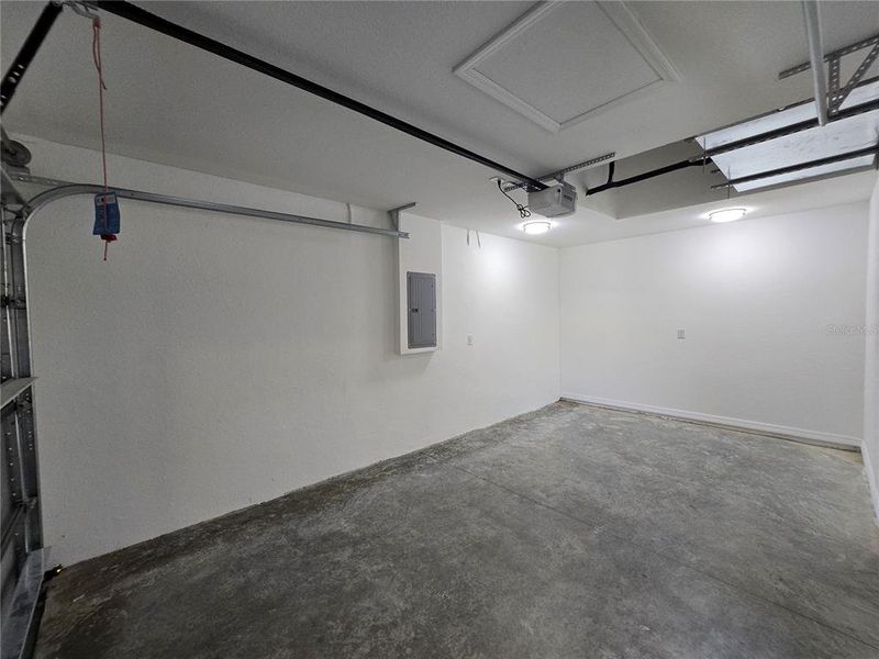 Spacious, unfurnished interior of a new home in , Ocklawaha (Image 28). Spacious, unfurnished interior of a new home in , Ocklawaha (Image 28).