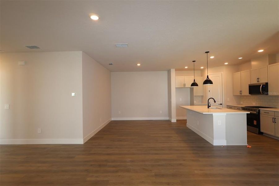 Kitchen & Dining Room Kitchen & Dining Room