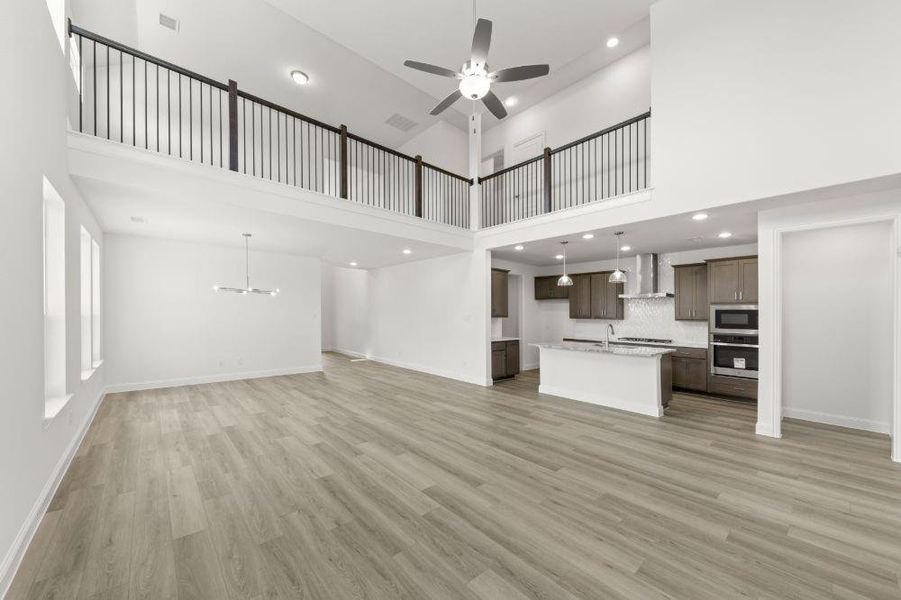 15. 3018 Wallis - Family (3) 15. 3018 Wallis - Family (3)