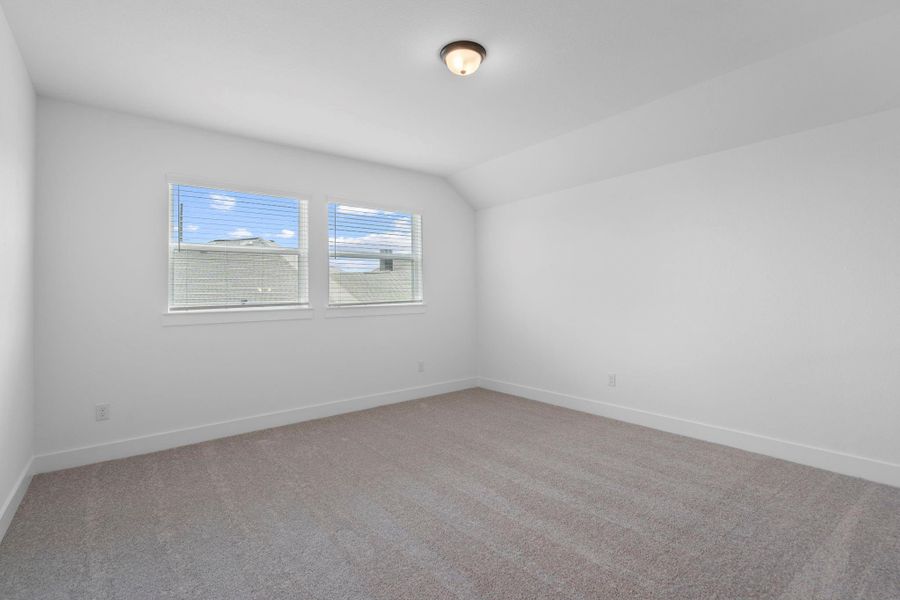 Spacious, unfurnished interior of a new home in Jordan Ranch, Fulshear (Image 9).