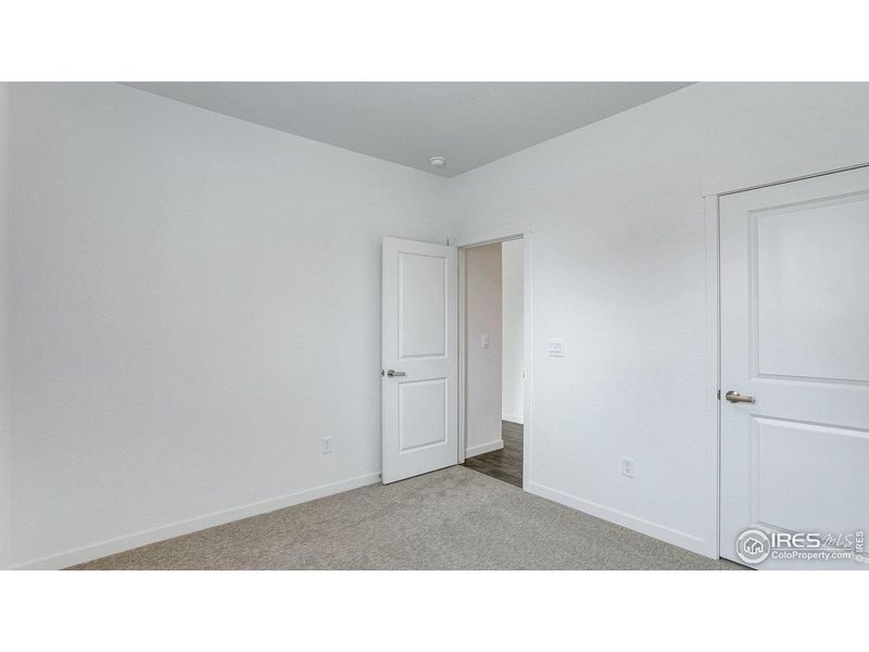 Spacious, unfurnished interior of a new home in Hansen Farm, Fort Collins (Image 44).