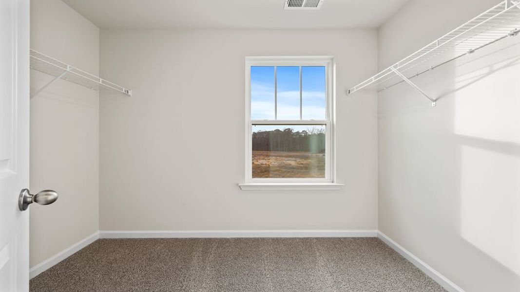 Spacious, unfurnished interior of a new home in Cedar Gap, Fountain Inn (Image 26).